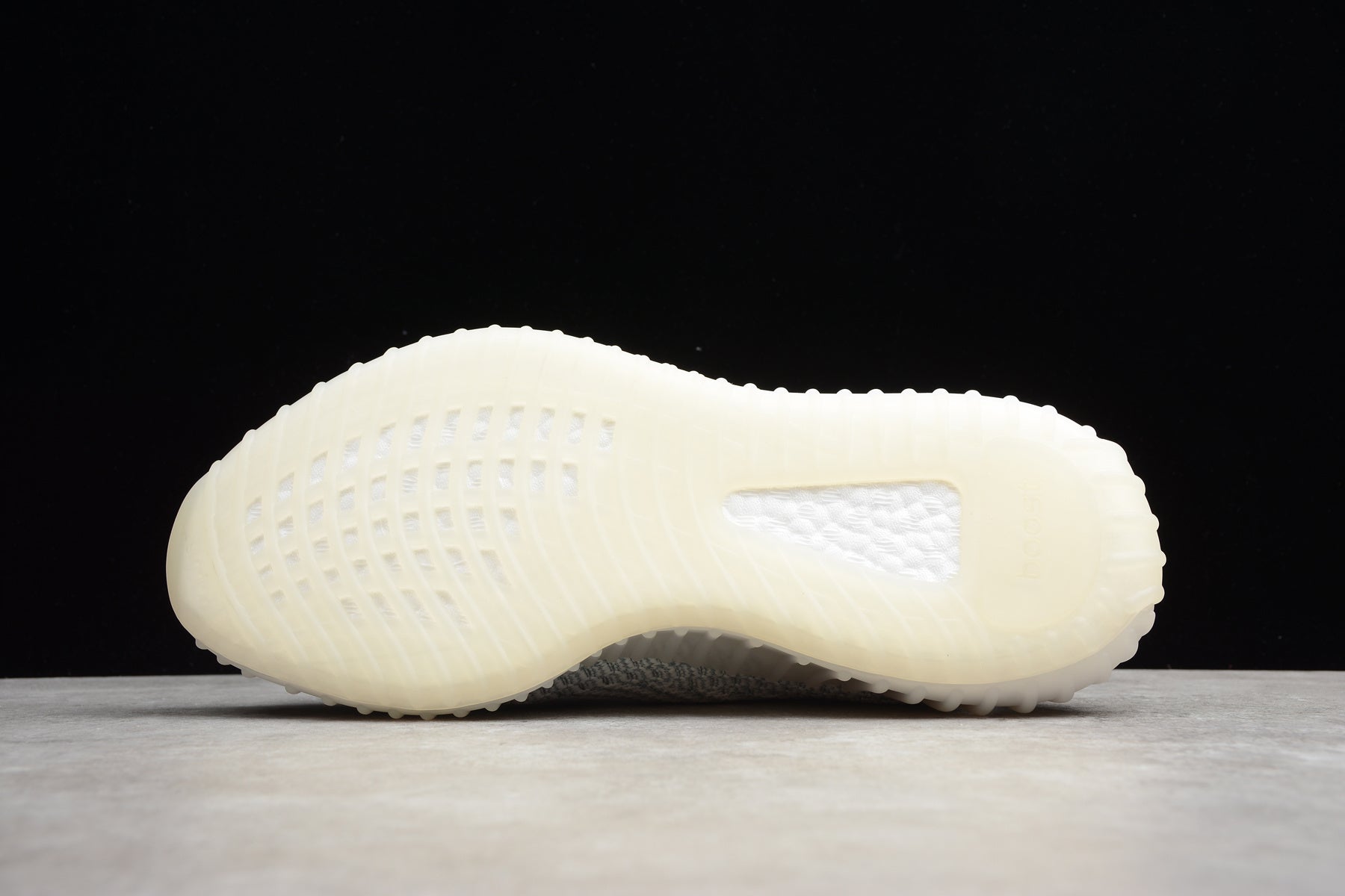 Adidas Yeezy 350 – Azul Claro / Blanco