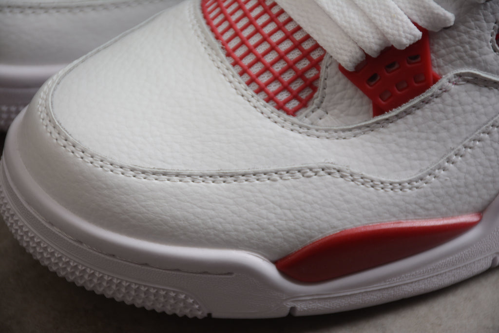 Air Jordan 4 – Blanco / Rojo