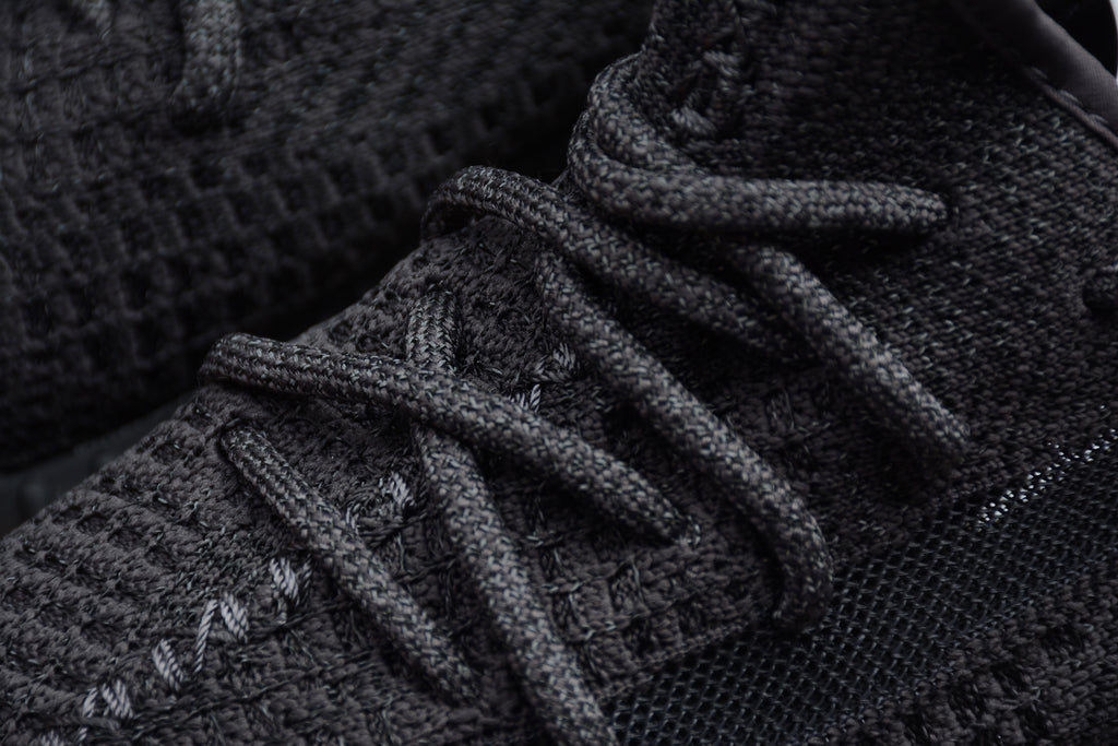 Adidas Yeezy 350 – Negro