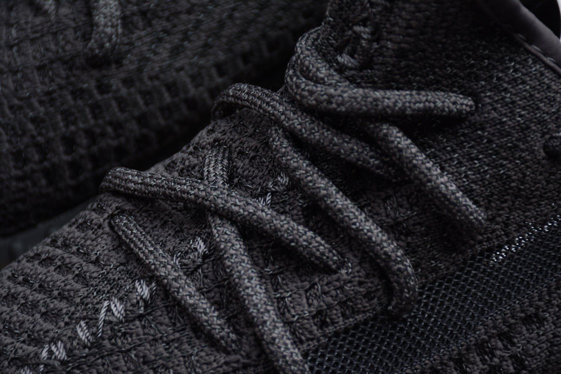 Adidas Yeezy 350 – Negro