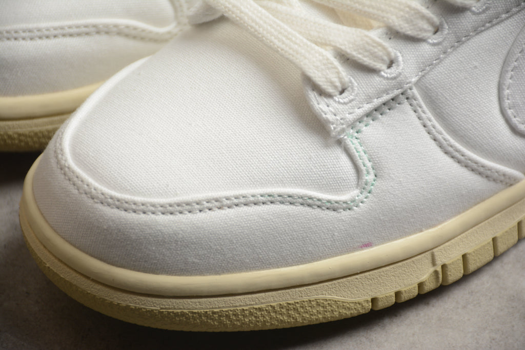 Dunk SB – Blanco / Beigie