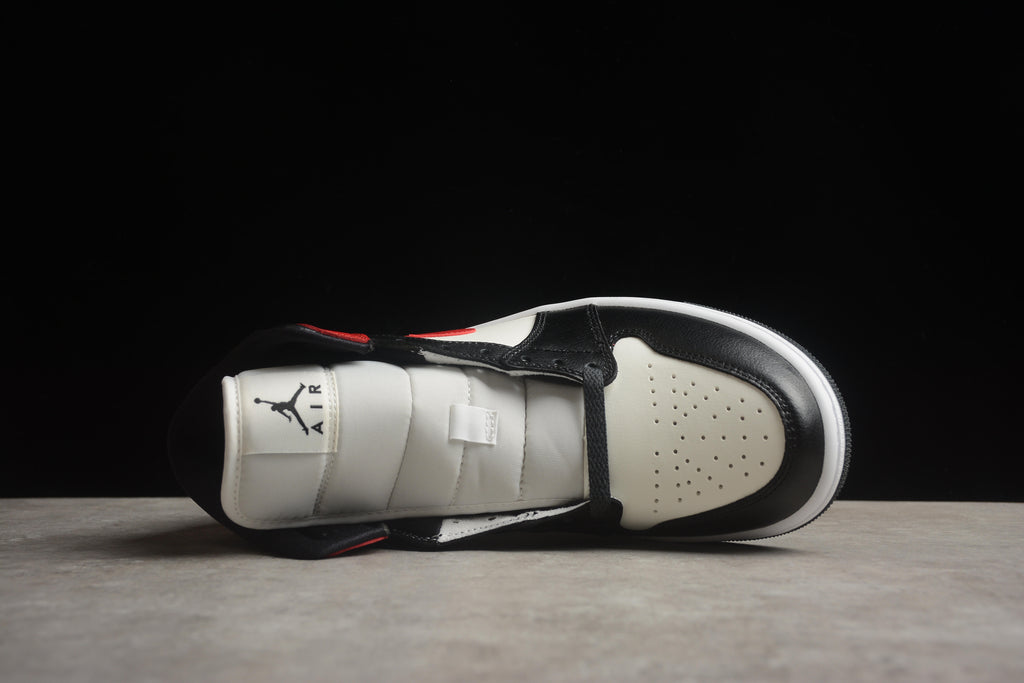 Air Jordan 1 Mid – Rojo / Blanco / Negro