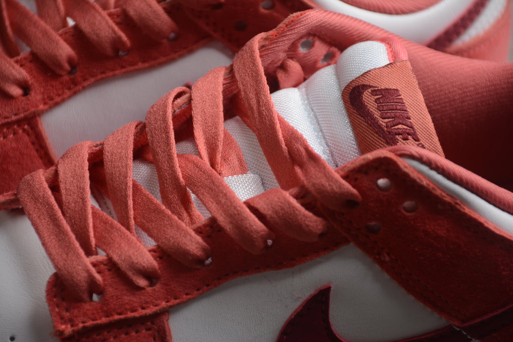 Dunk SB – Rojo / Rosa / Blanco