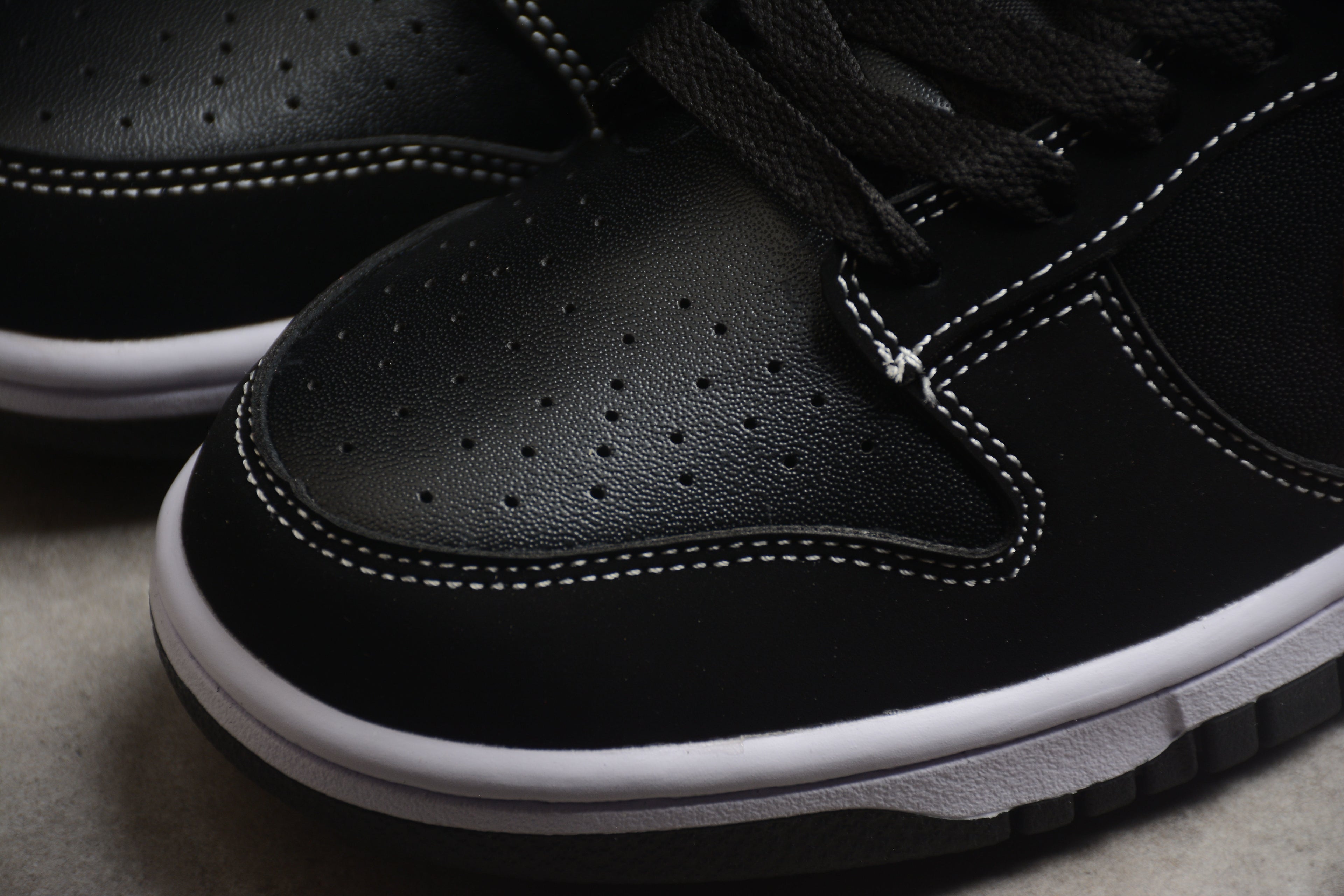 Dunk SB – Negro / Rosa