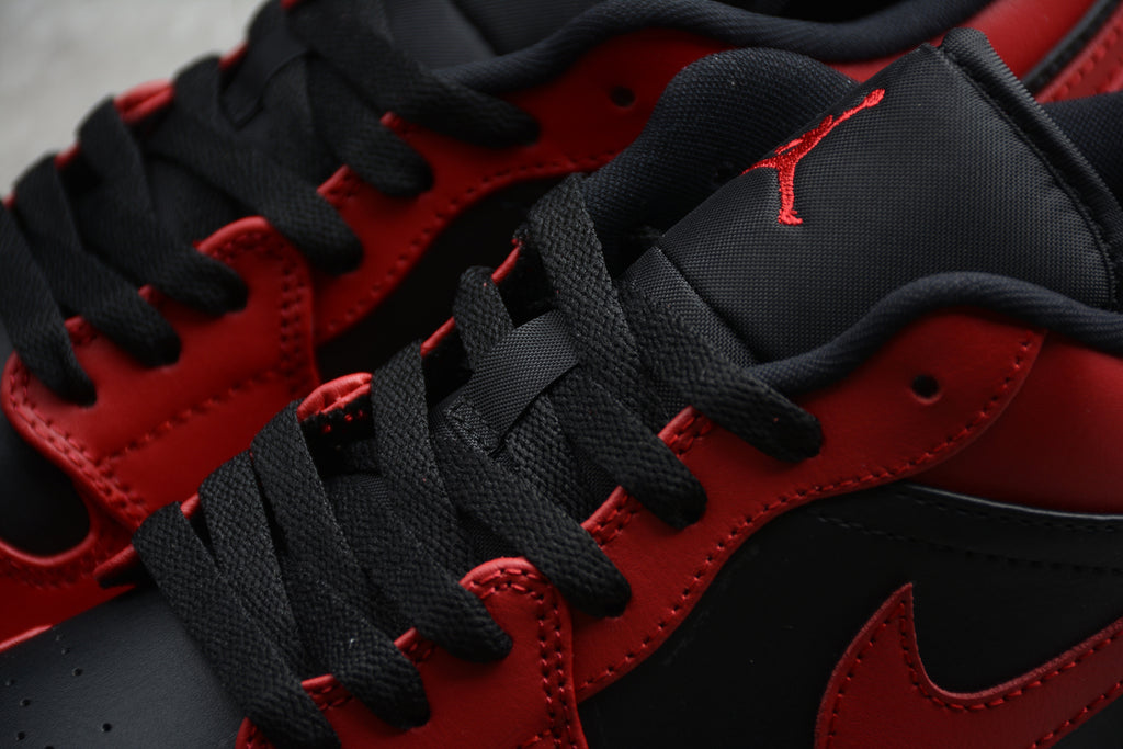 Jordan 1 Low – Rojo / Negro