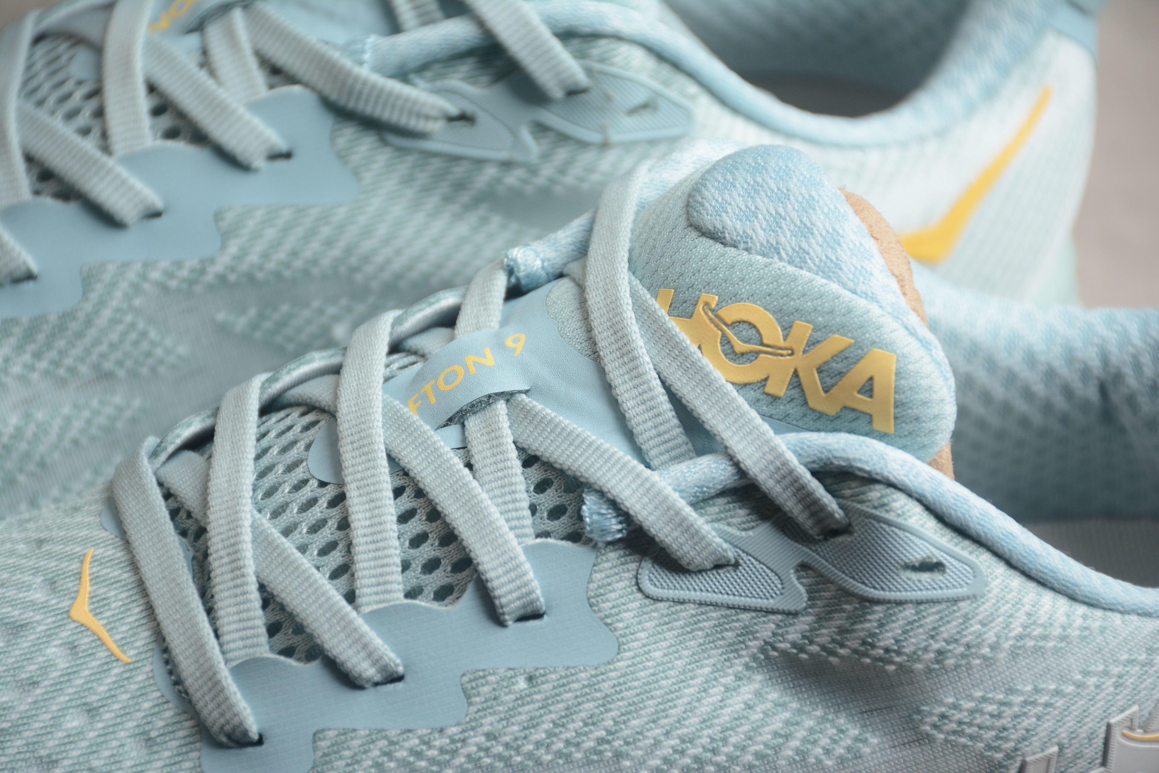 Hoka Clifton 9 – Azul