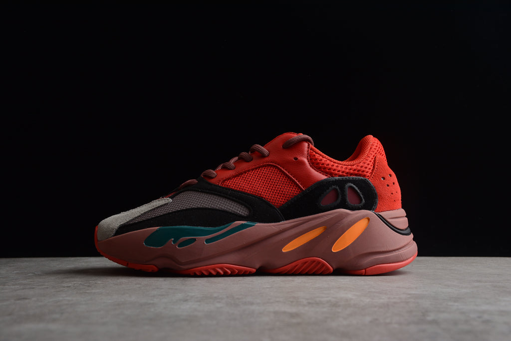 Adidas Yeezy 700 – Rojo