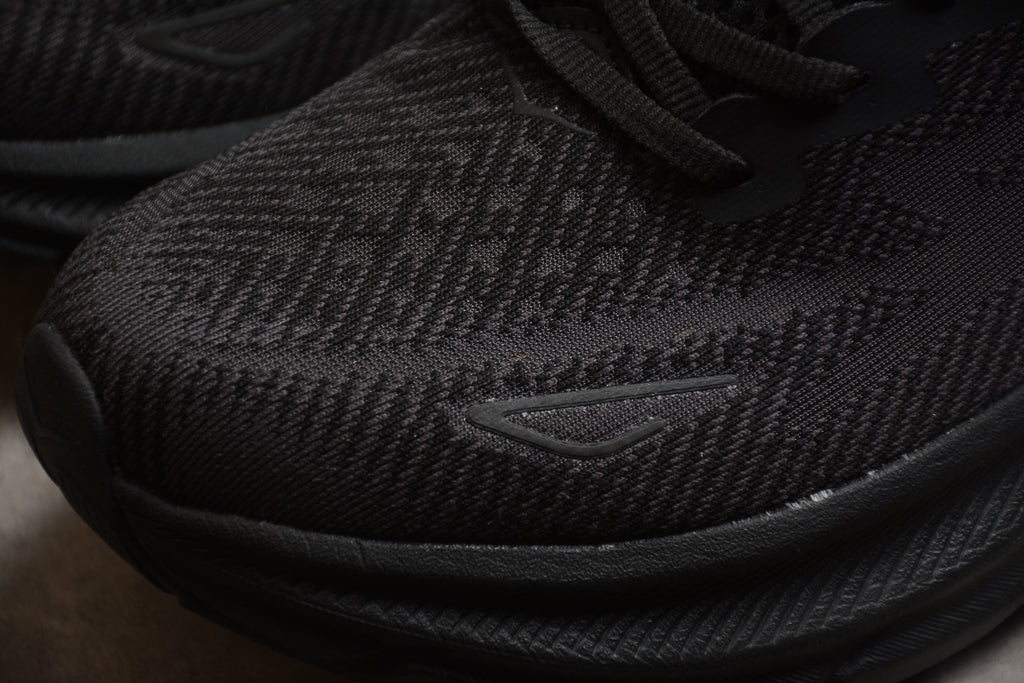 Hoka Clifton 9 – Negro