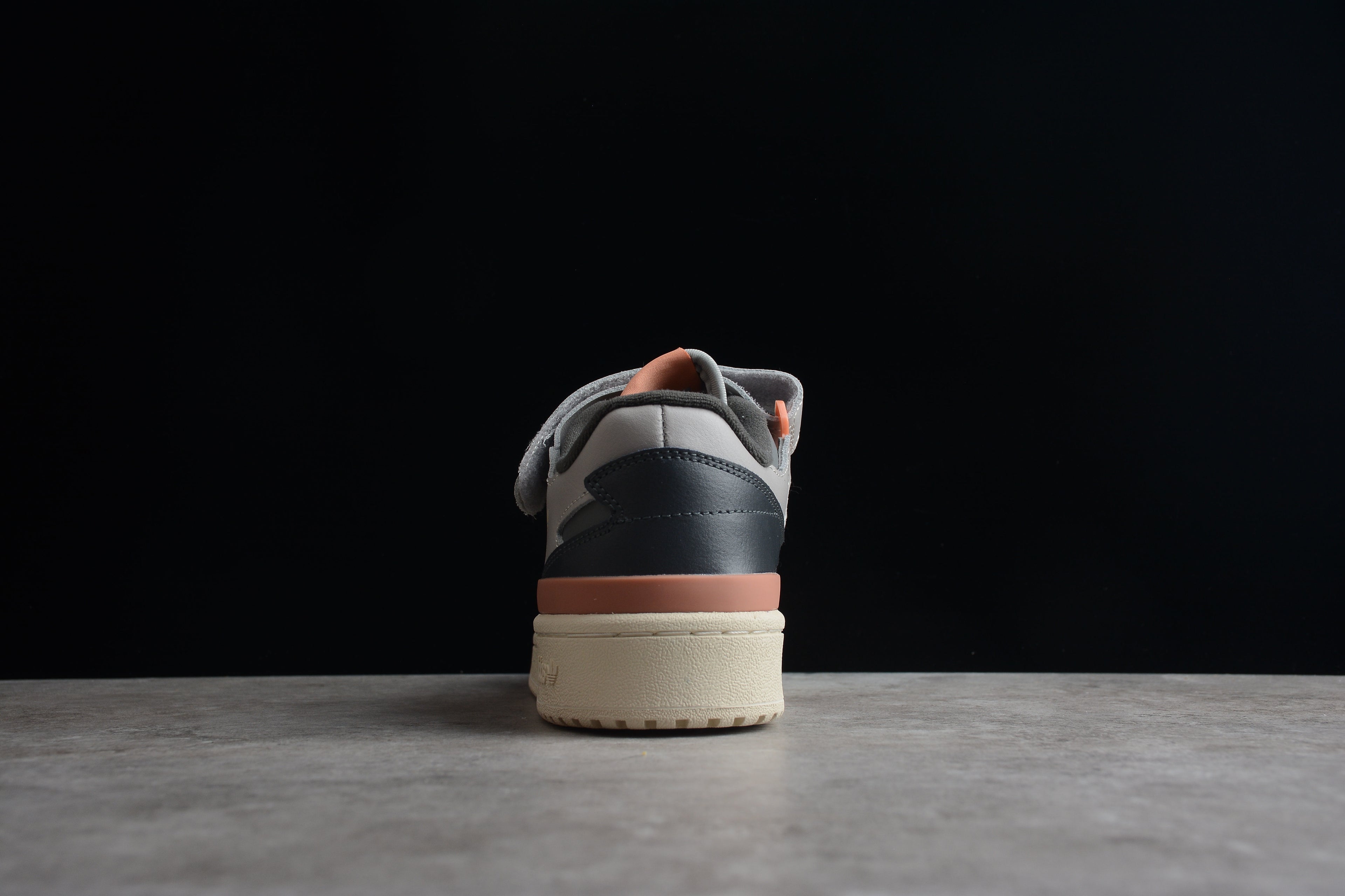 Adidas Forum – Gris
