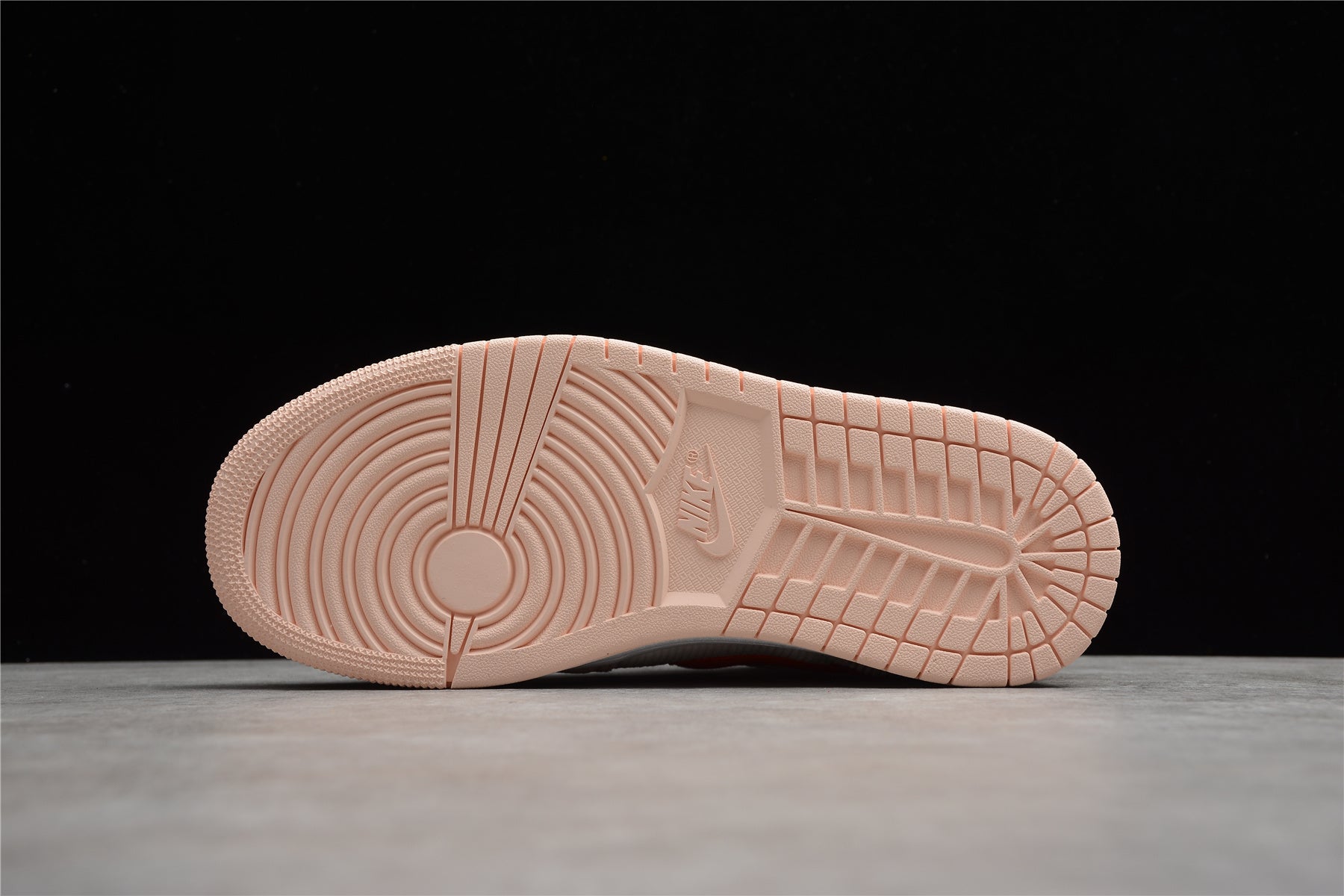 Air Jordan 1 Mid – Rosa / Blanco / Naranja