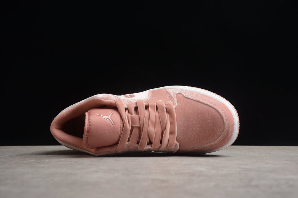 Jordan 1 Low – Rosa