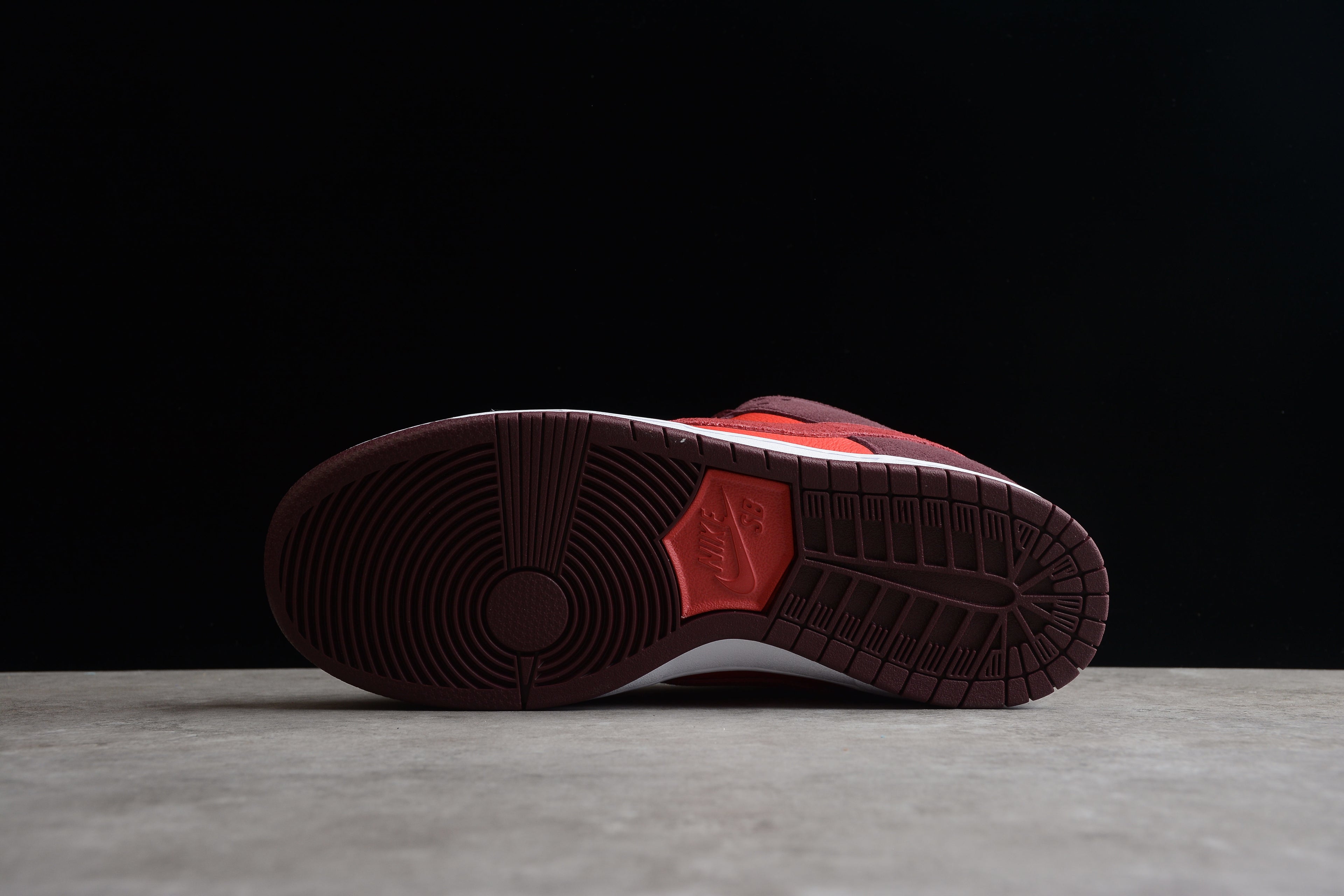 Dunk SB – Rojo / Negro