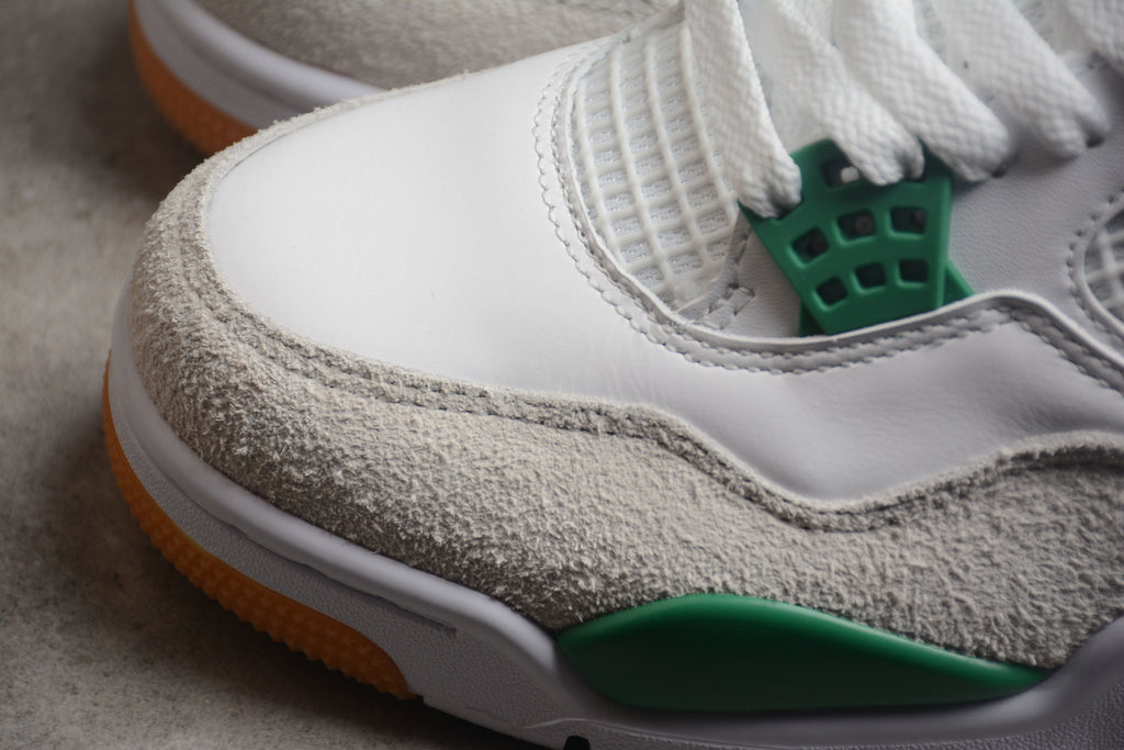 Air Jordan 4 – Blanco / Verde