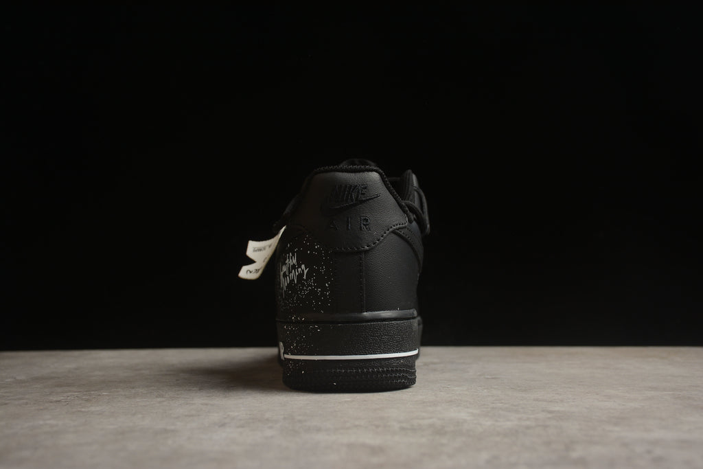 Air Force 1 Low – Negro / Blanco