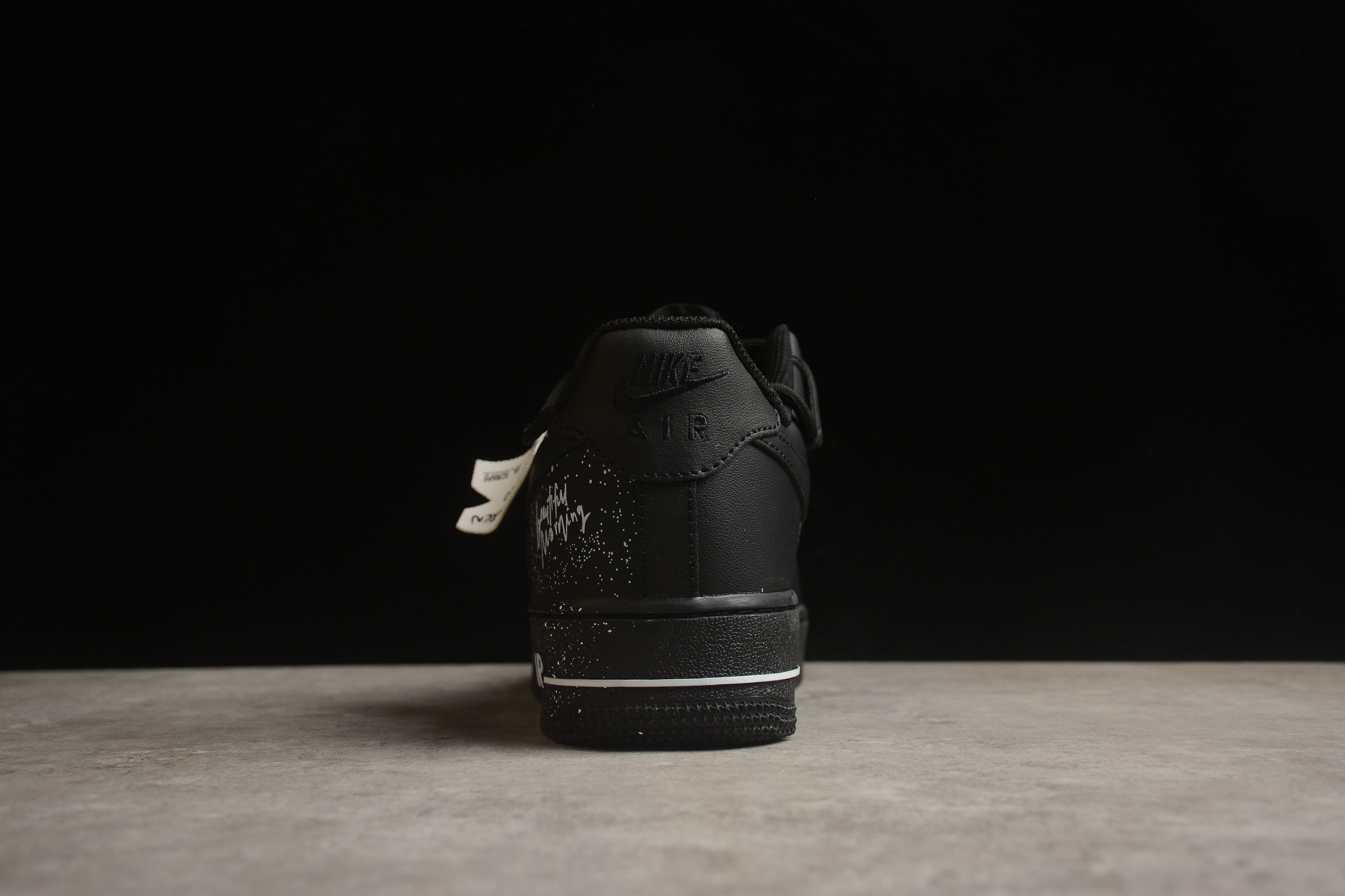 Air Force 1 Low – Negro / Blanco