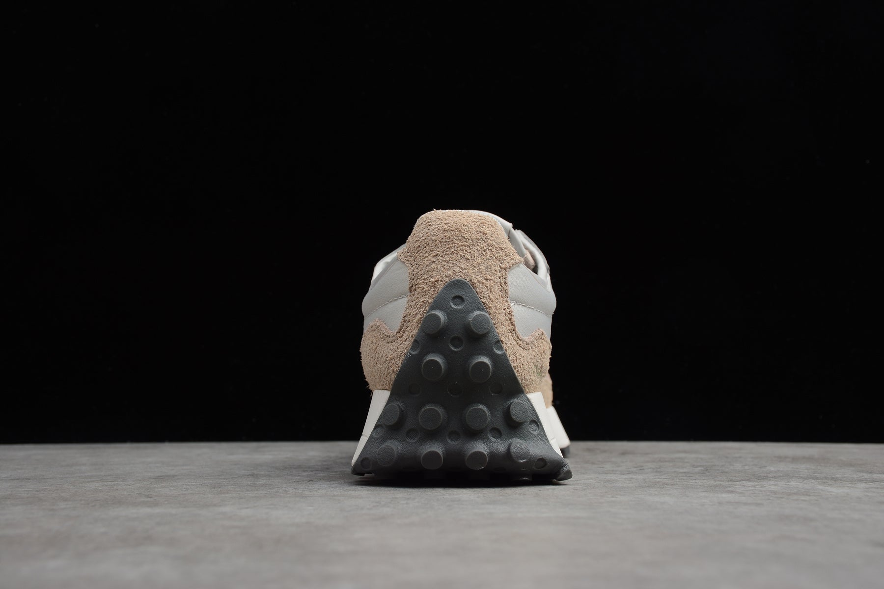 New Balance 327 – Blanco / Rosa