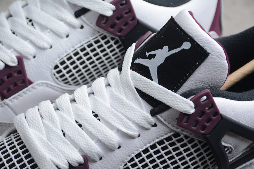 Air Jordan 4 – Blanco / Lila