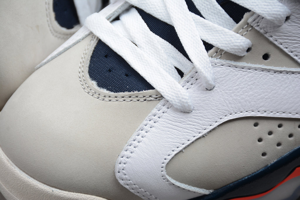 Air Jordan 6 – Blanco /  Begie