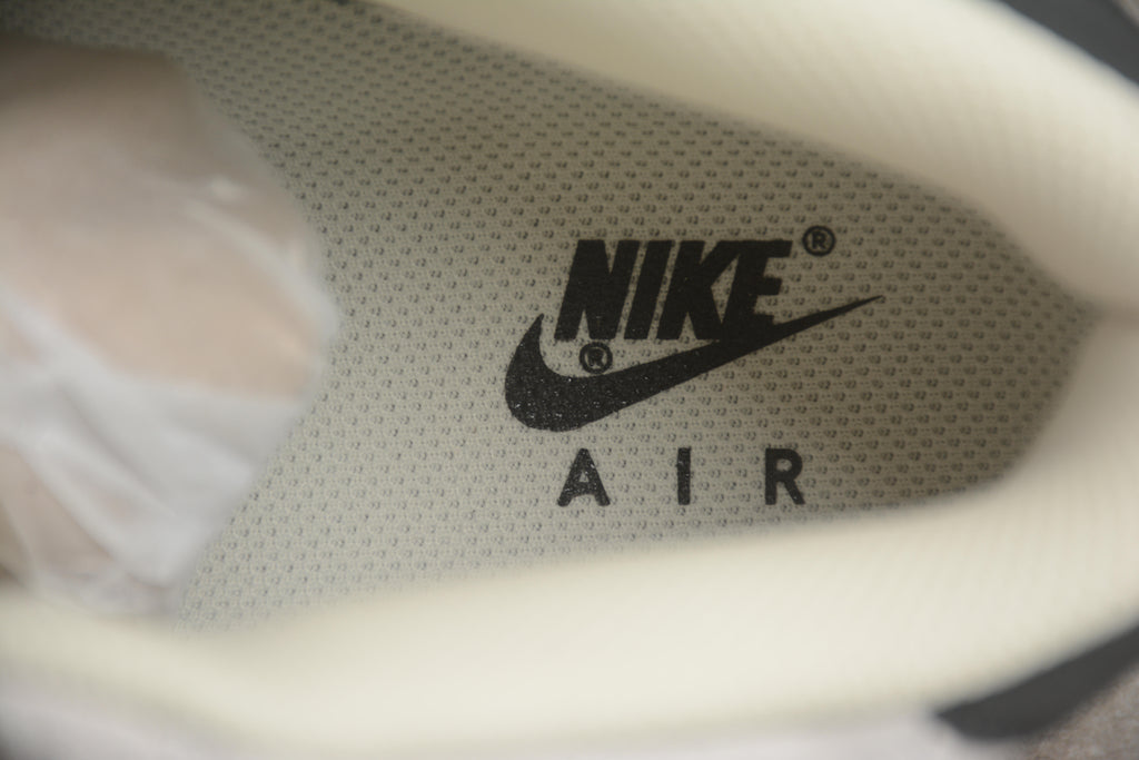Air Force 1 High – Gris / Negro