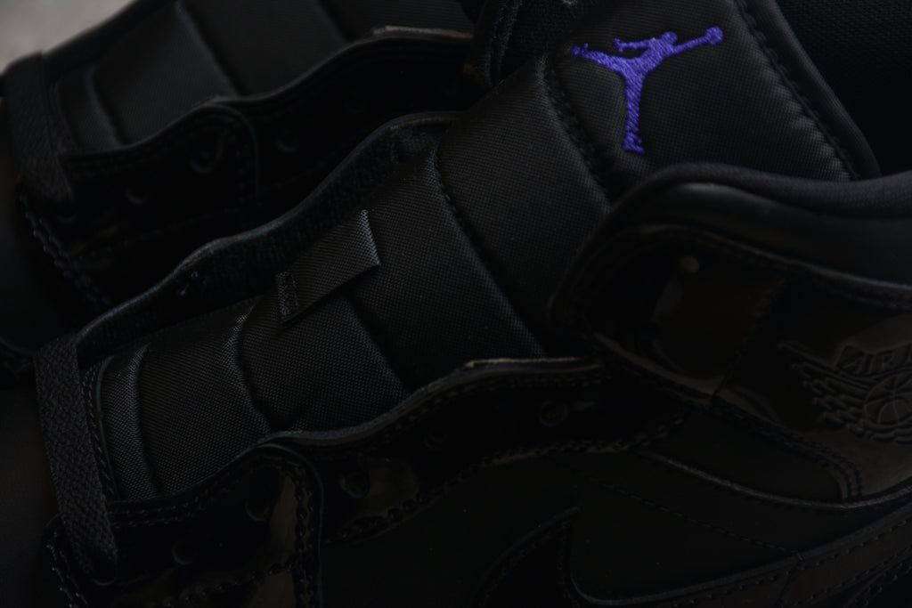 Air Jordan 1 Mid – Negro
