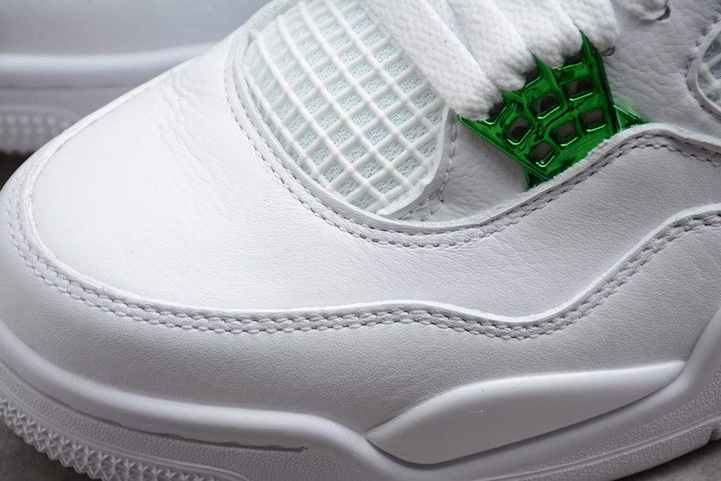 Air Jordan 4 – Blanco Chapas / Verde