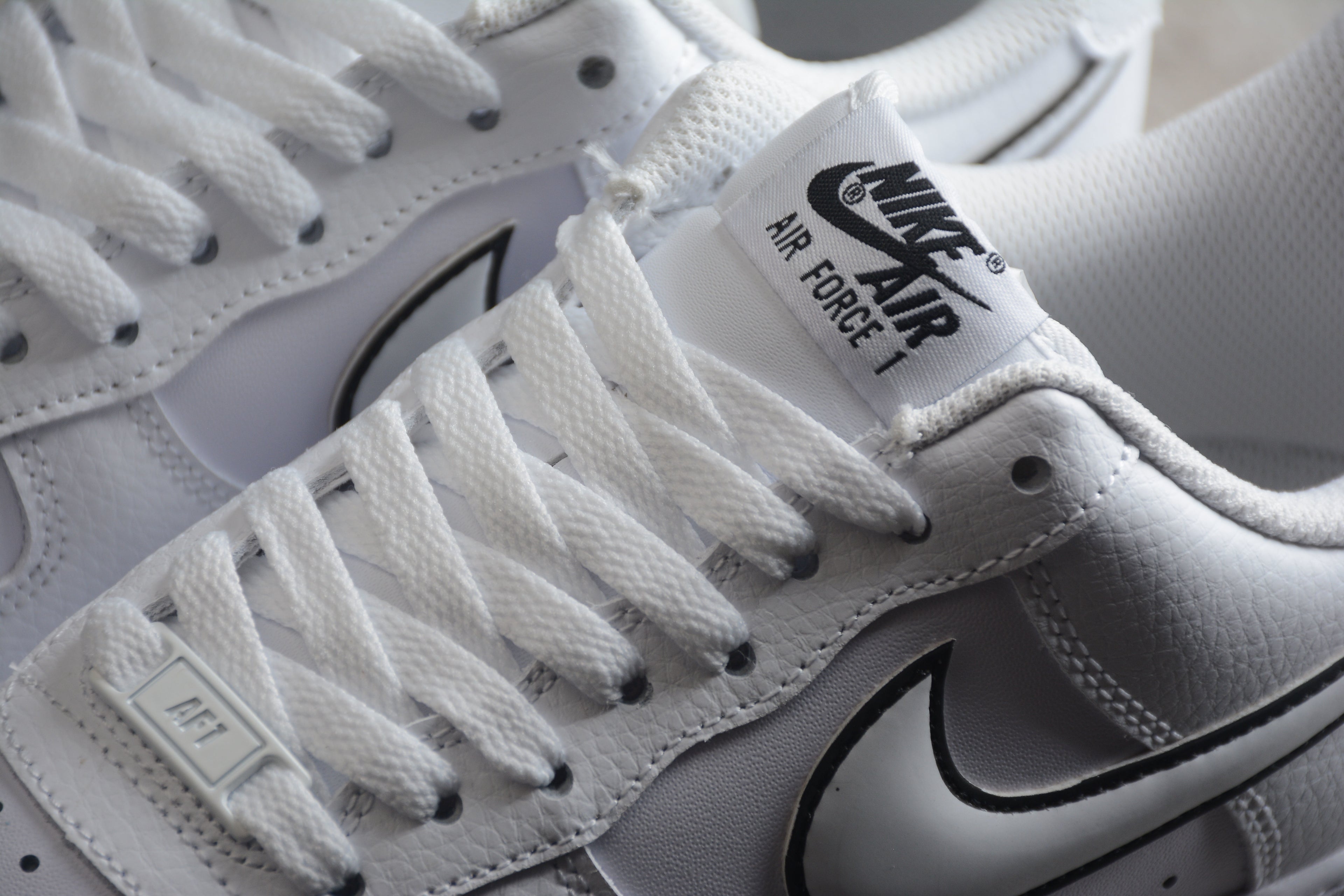 Air Force 1 Low – Blanco / Negro