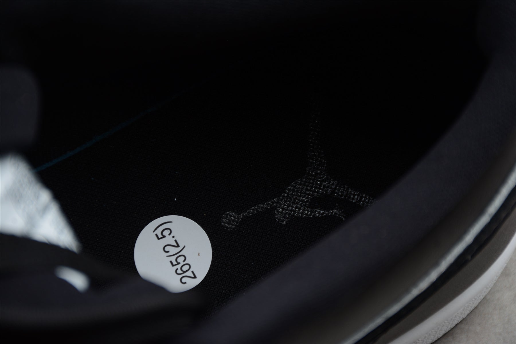Jordan 1 Low – Negro / Plata