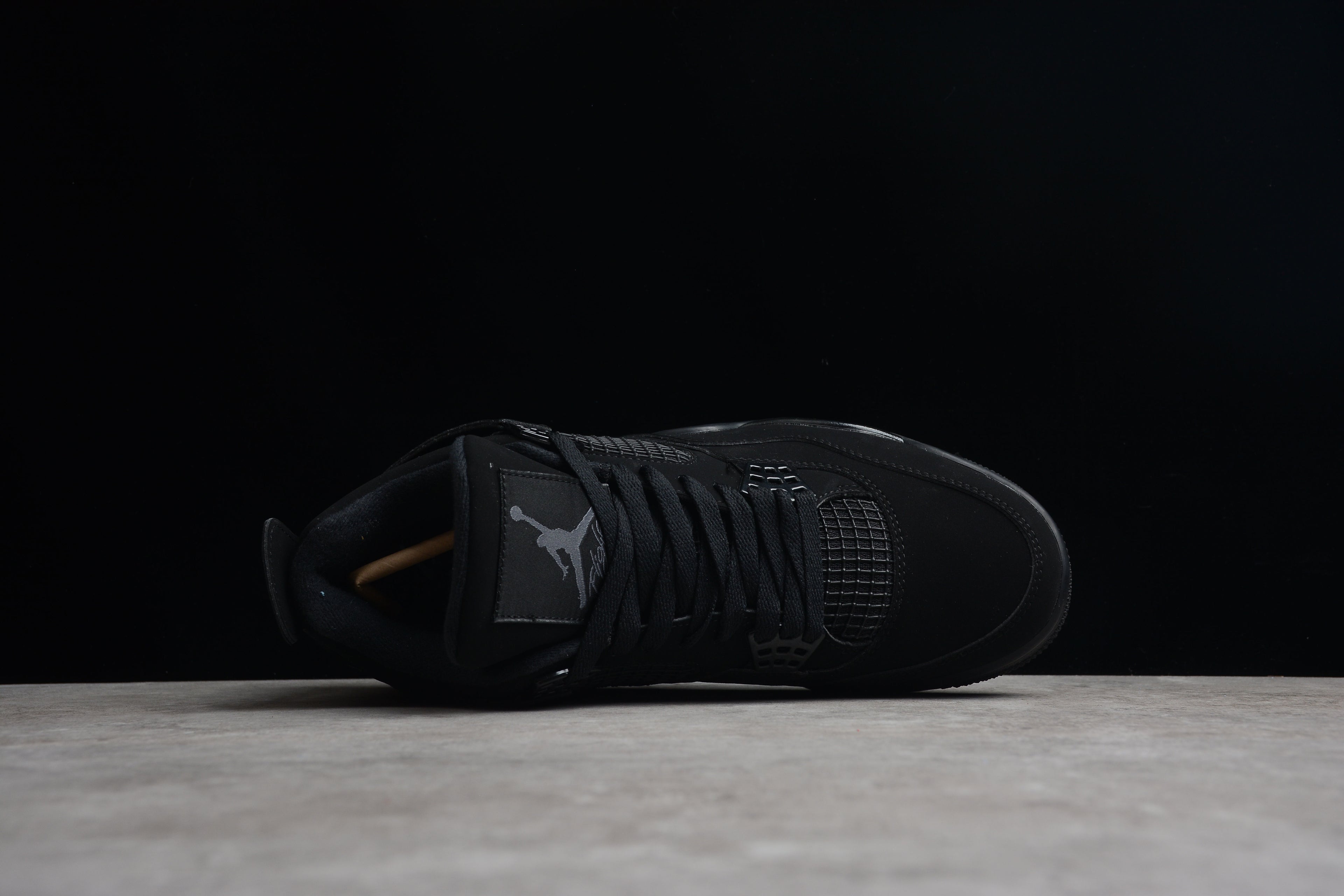 Air Jordan 4 – Negro
