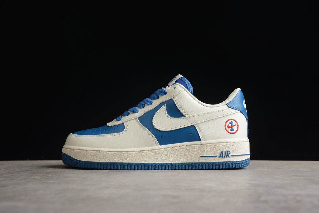 Air Force 1 Low – Azul Oscuro / Blanco