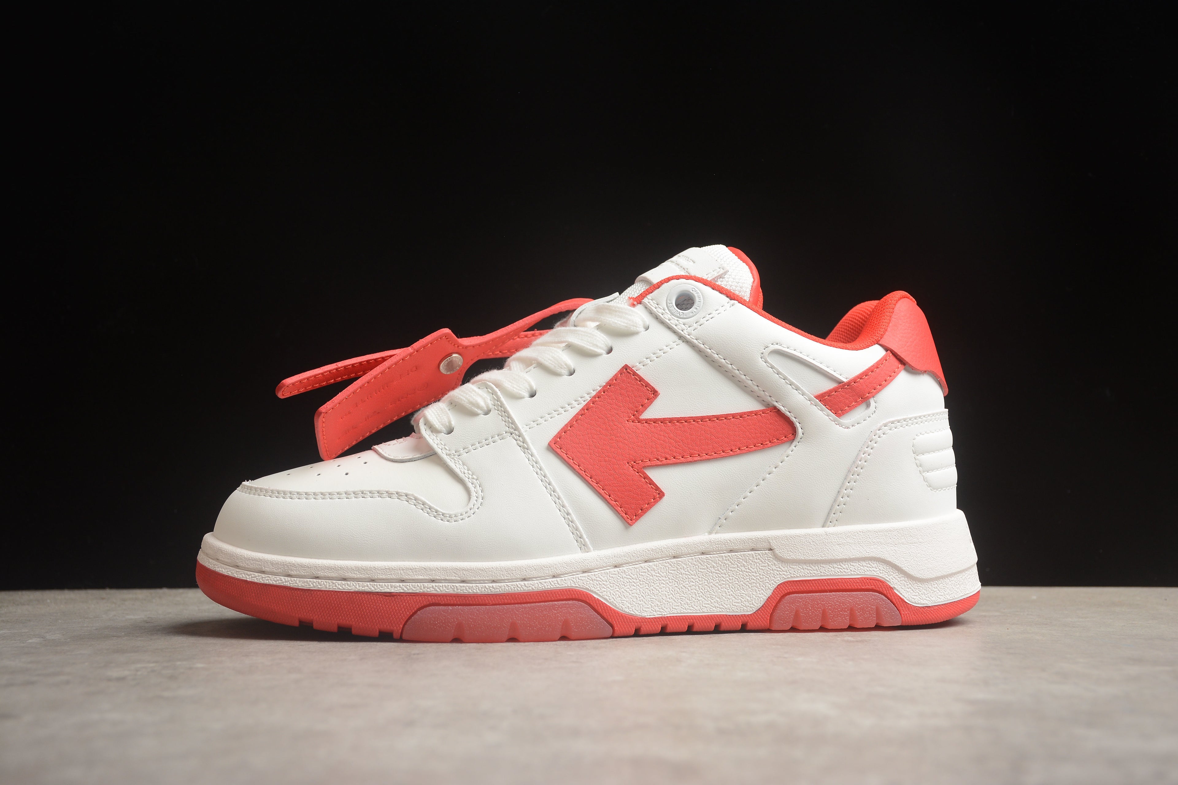 Off-White – Blanco / Rojo