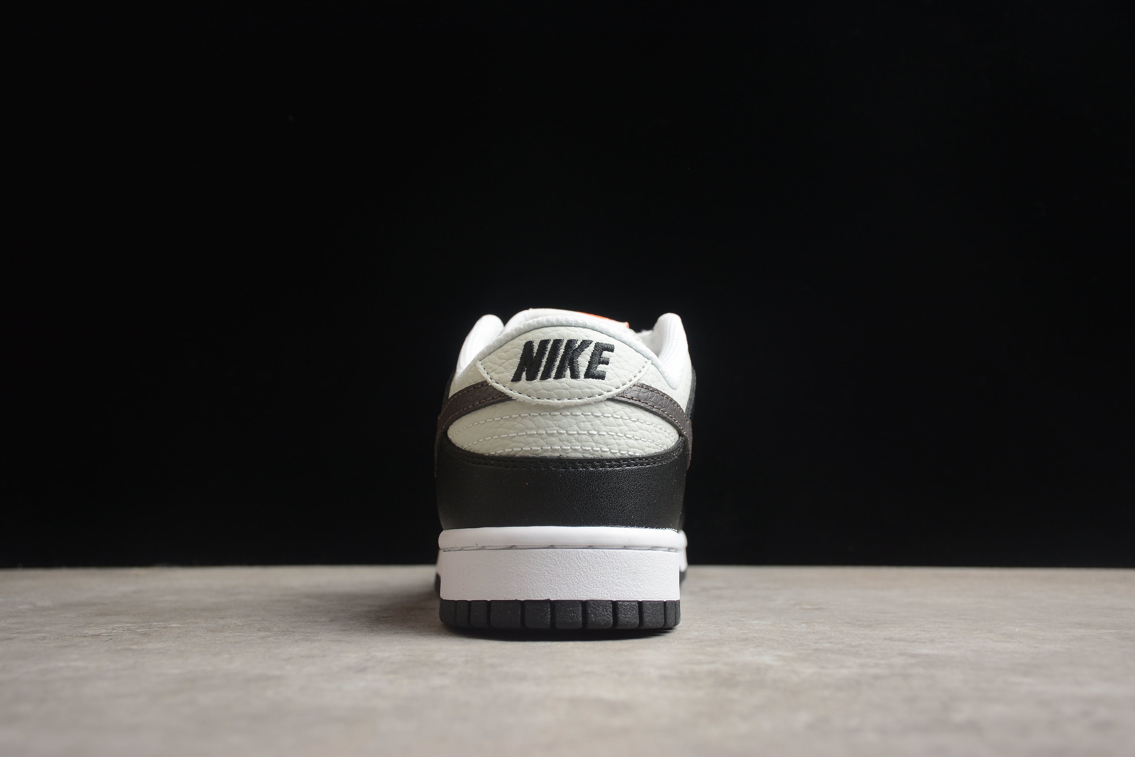 Dunk SB – Negro / Gris