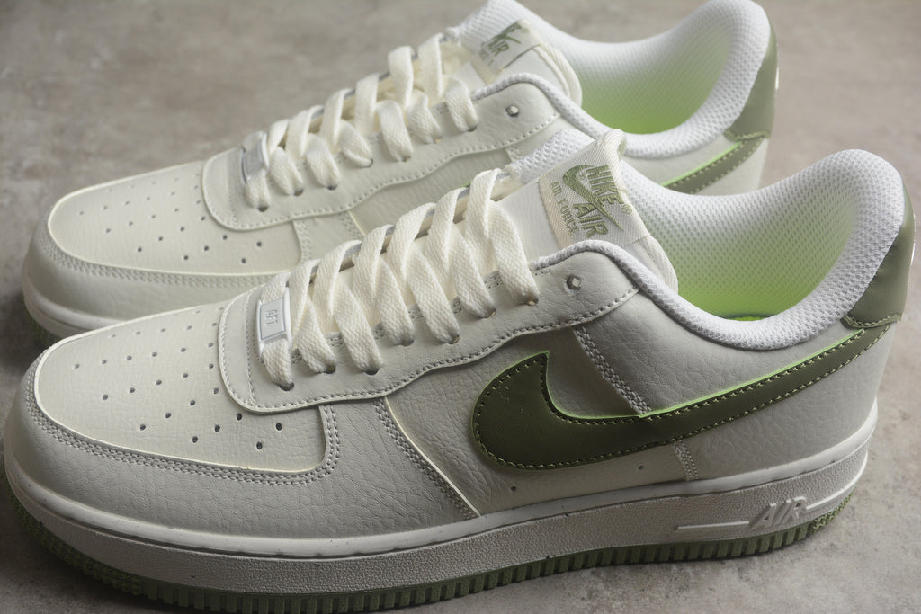Nike Air Force 1 Low – Blanco / Verde Claro