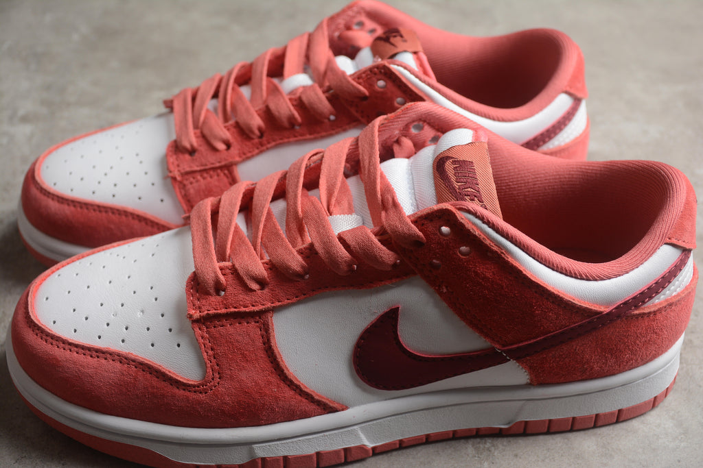 Dunk SB – Rojo / Rosa / Blanco
