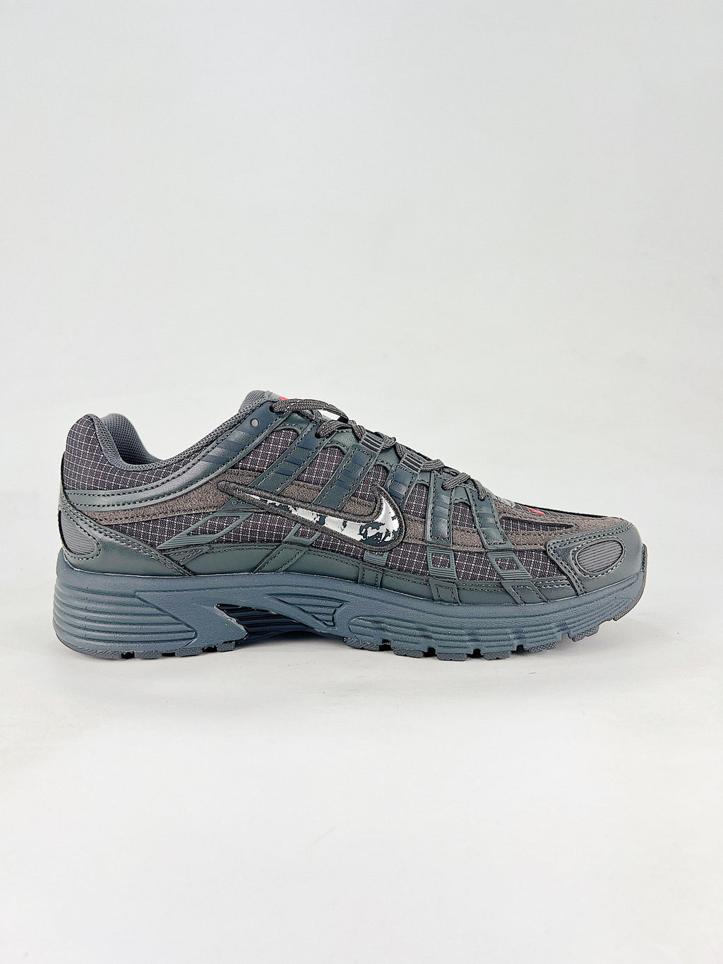 P-6000 – Gris