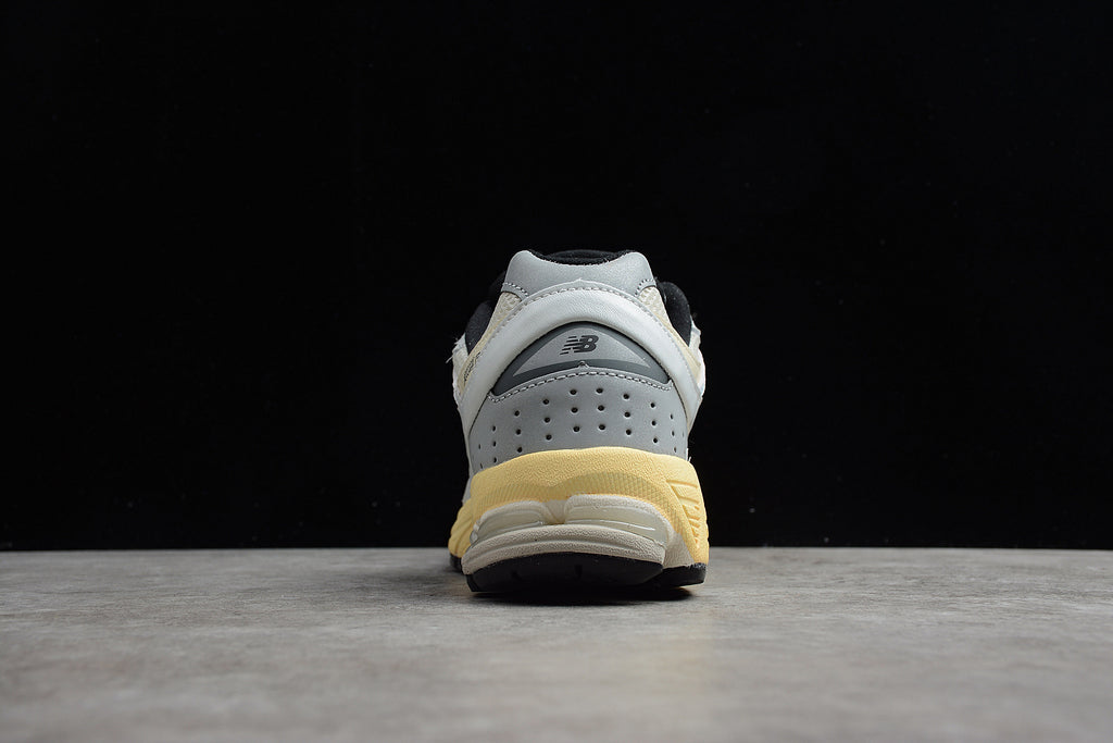 New Balance 2002R – Gris