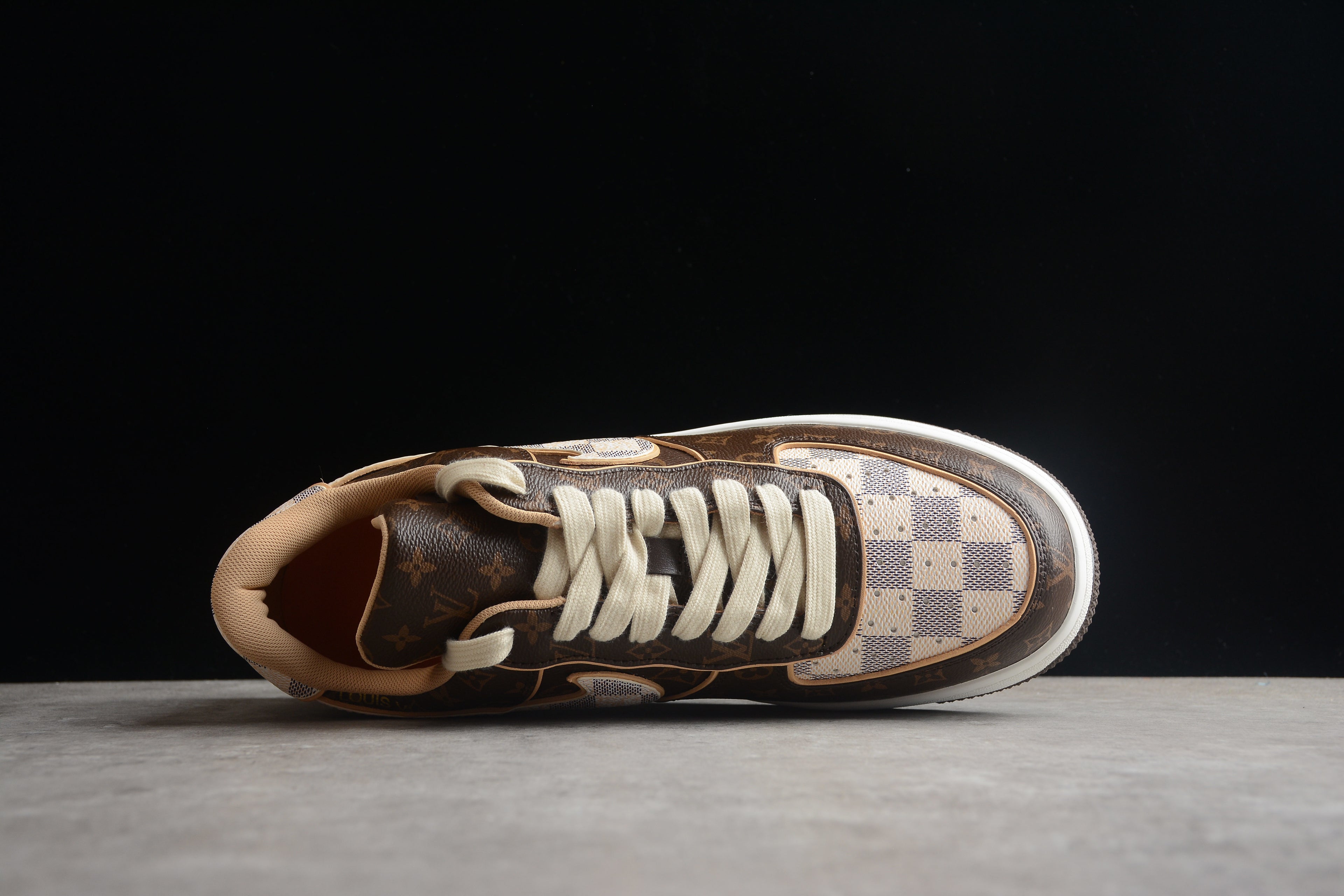 Air Force 1 Low LV – Blanco / Marrón / Beige