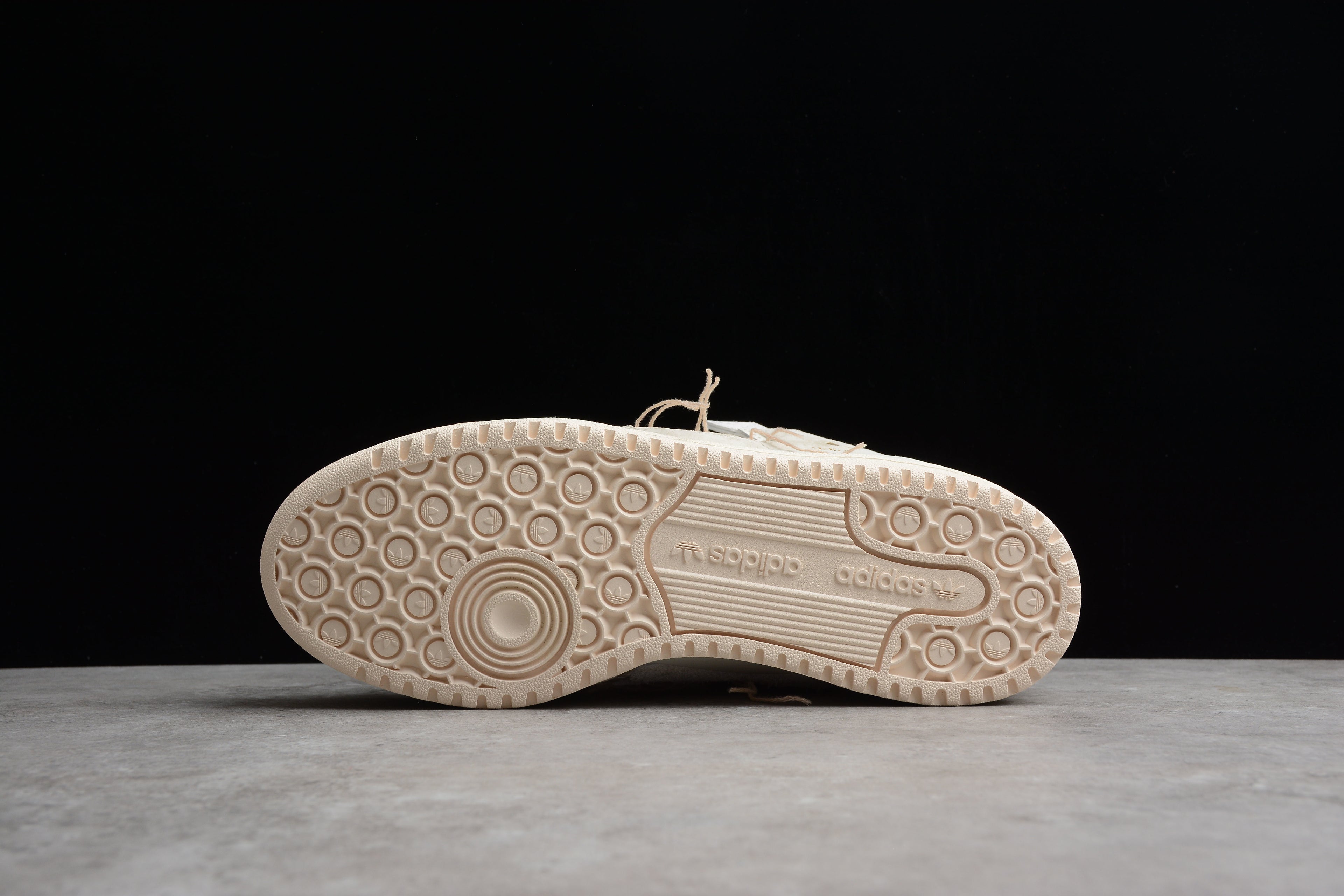 Adidas Forum – Full Beige