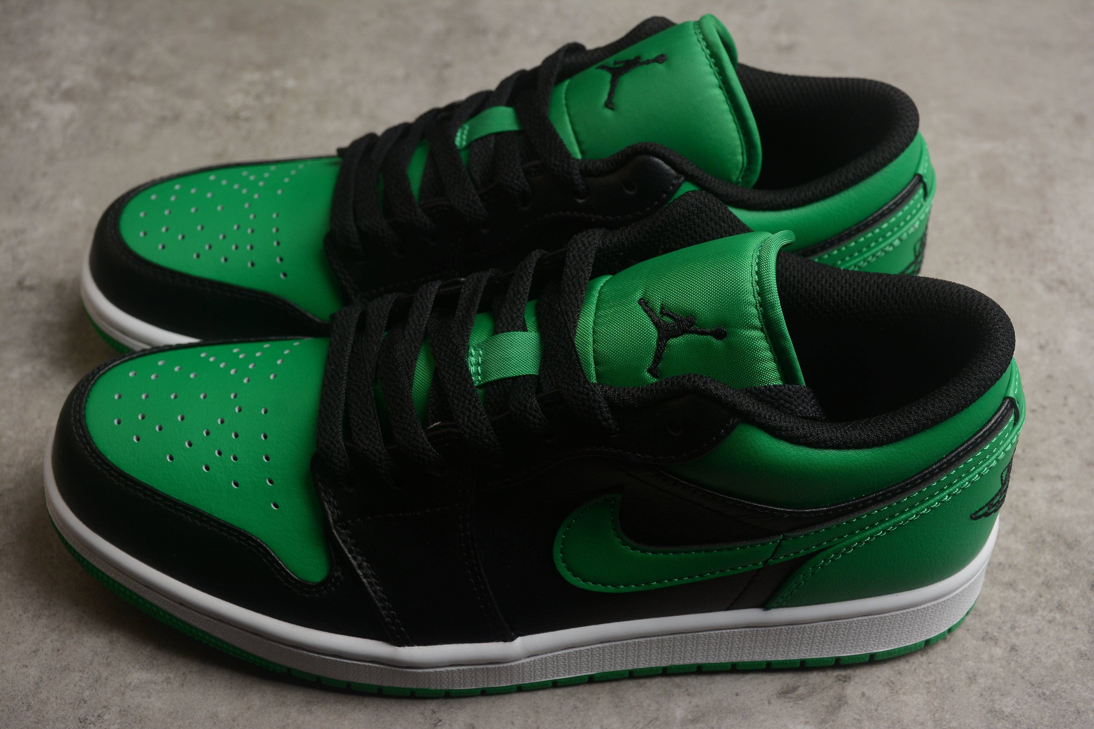 Jordan 1 Low – Verde / Negro