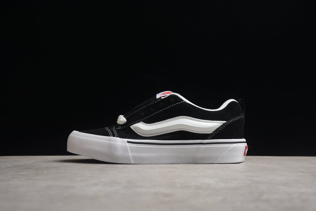 Vans Knu Skool – Negro / Blanco