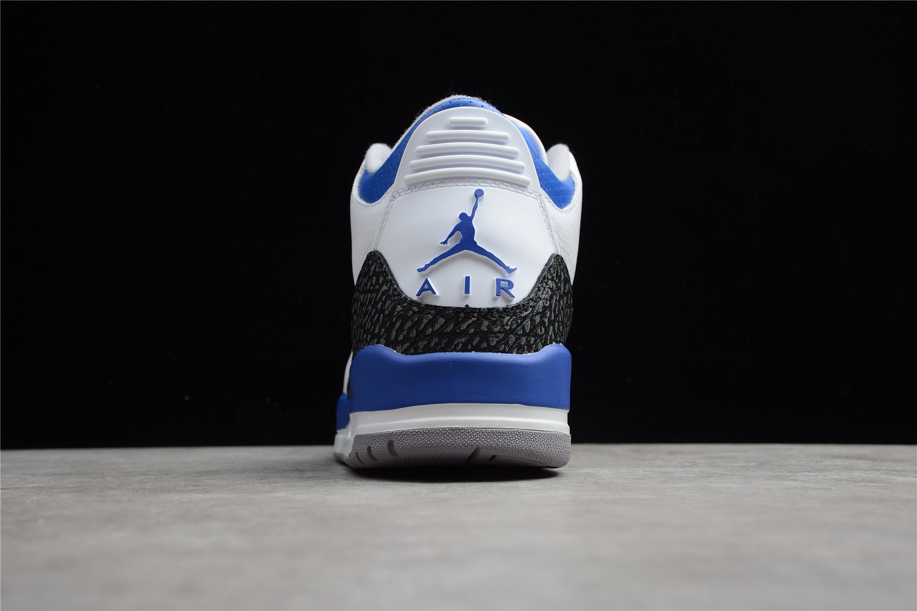 Air Jordan 3 – Blanco / Azul