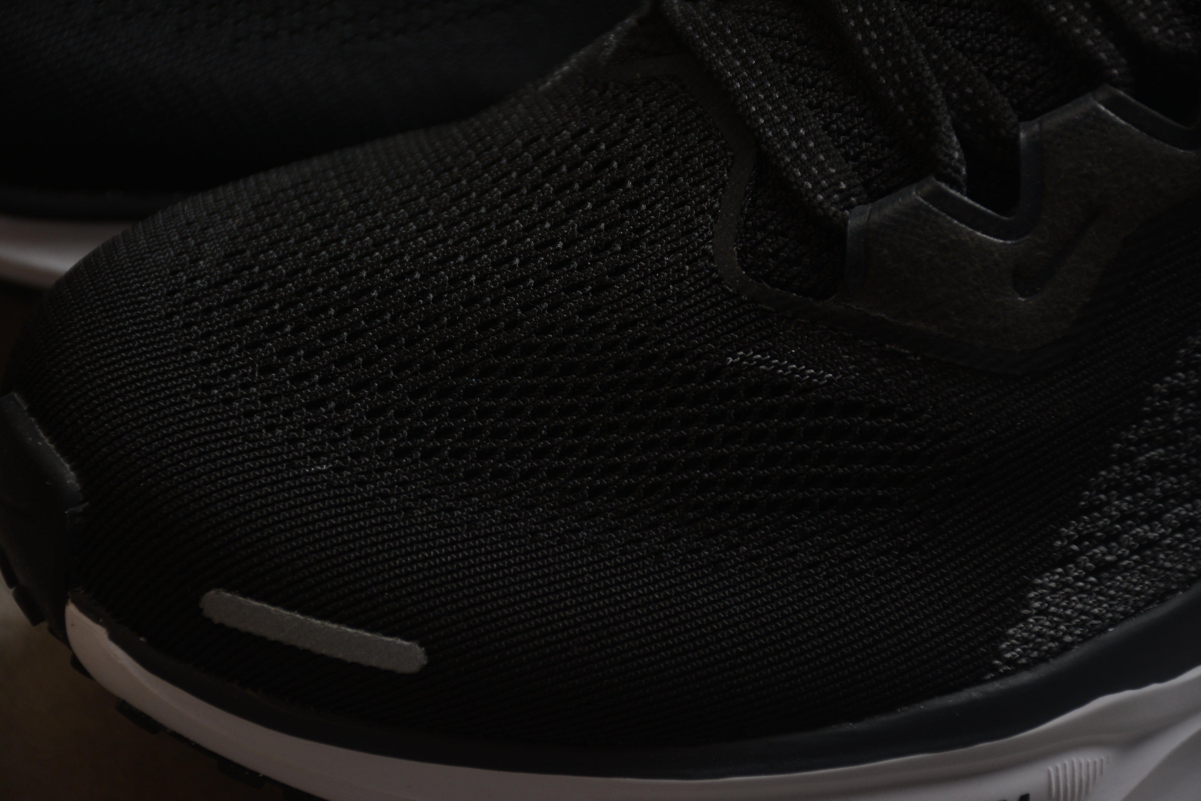 Pegasus 41 – Negro / Blanco