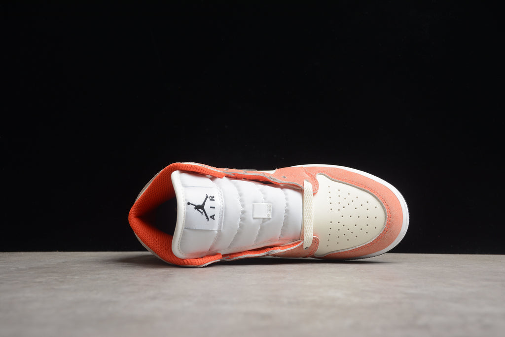 Air Jordan 1 Mid – Rosa / Beige