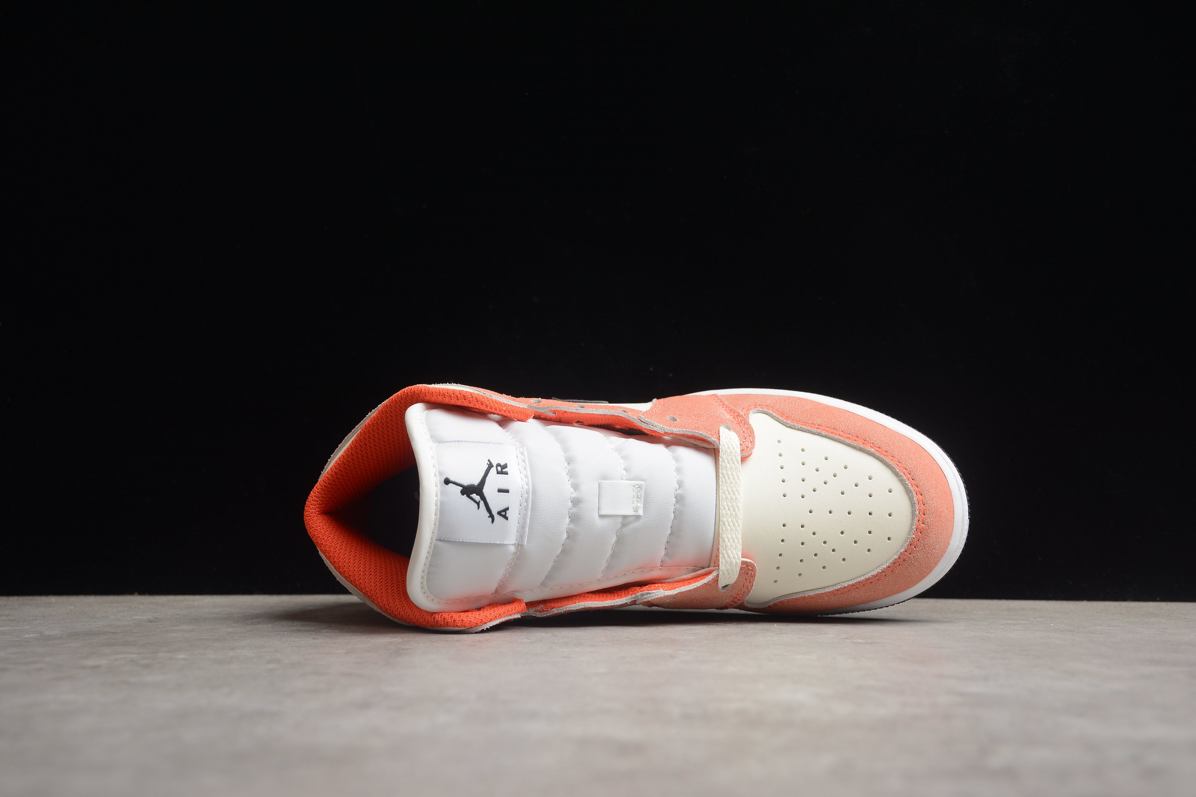 Air Jordan 1 Mid – Rosa / Beige