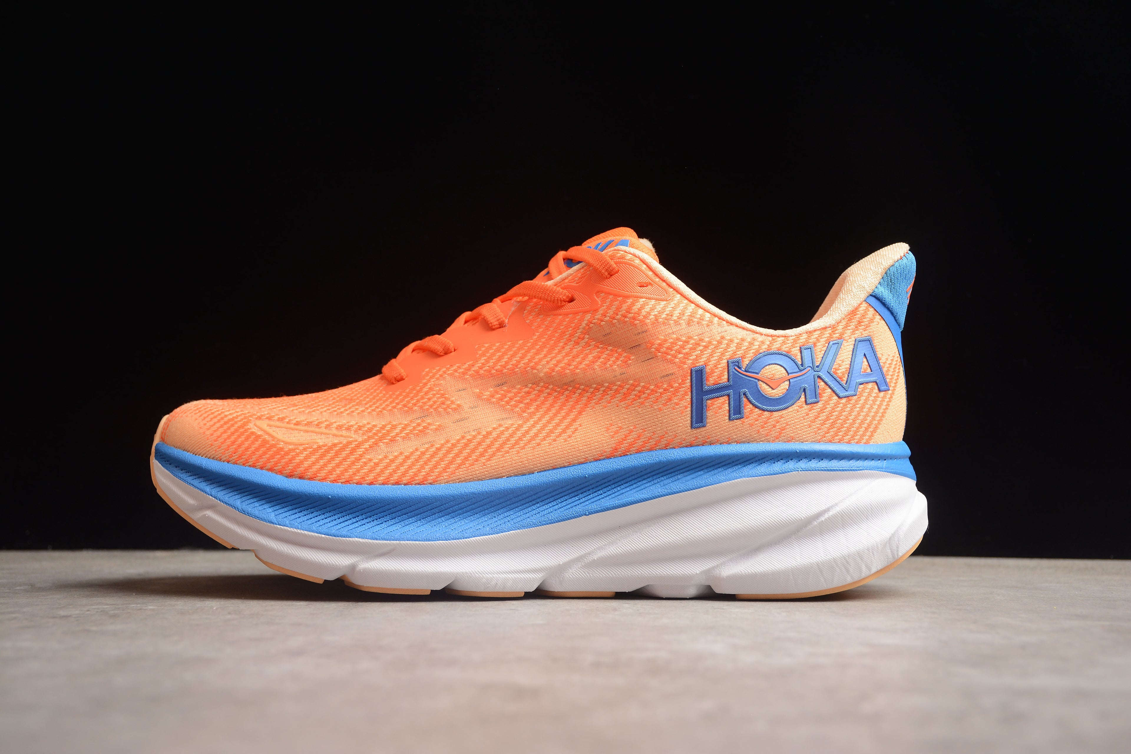 Hoka Clifton 9 – Naranja