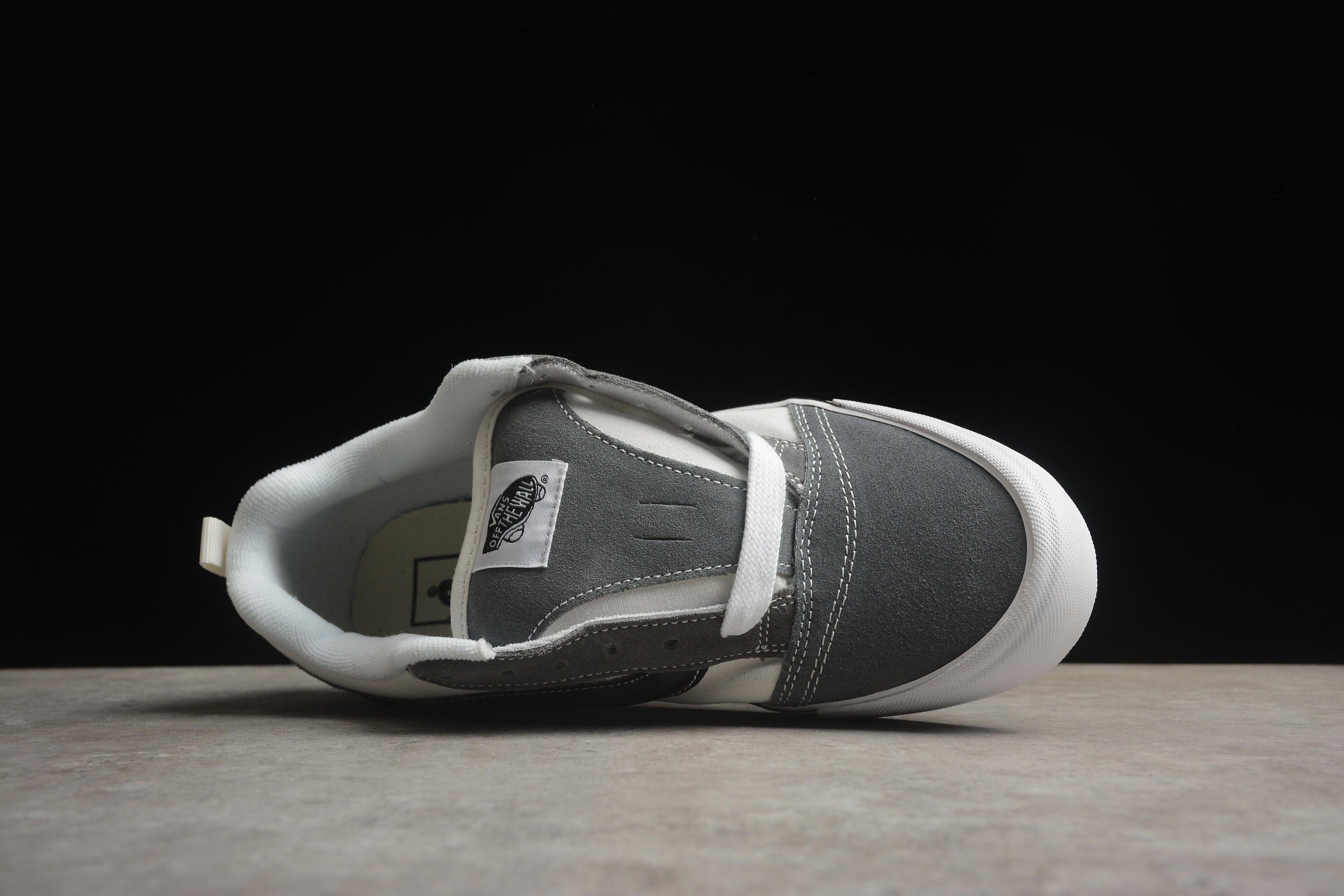 Vans Knu Skool – Gris / Negro