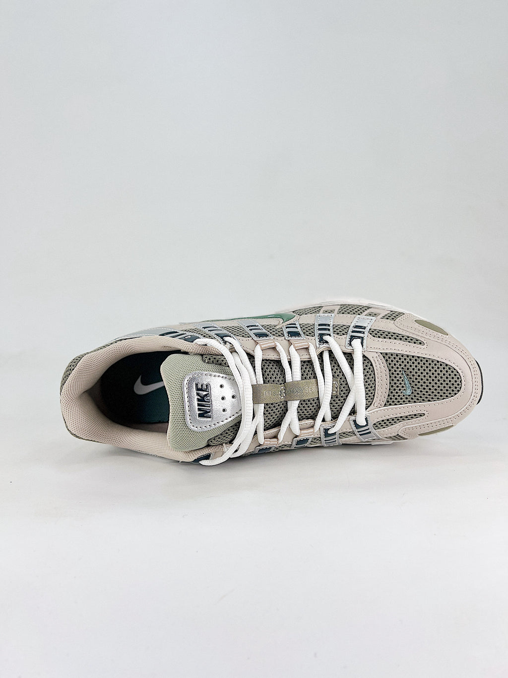 P-6000 – Beigie / Gris