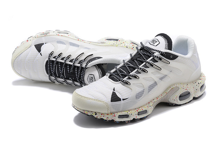 Air Max Plus Terrascape – Blanco / Negro