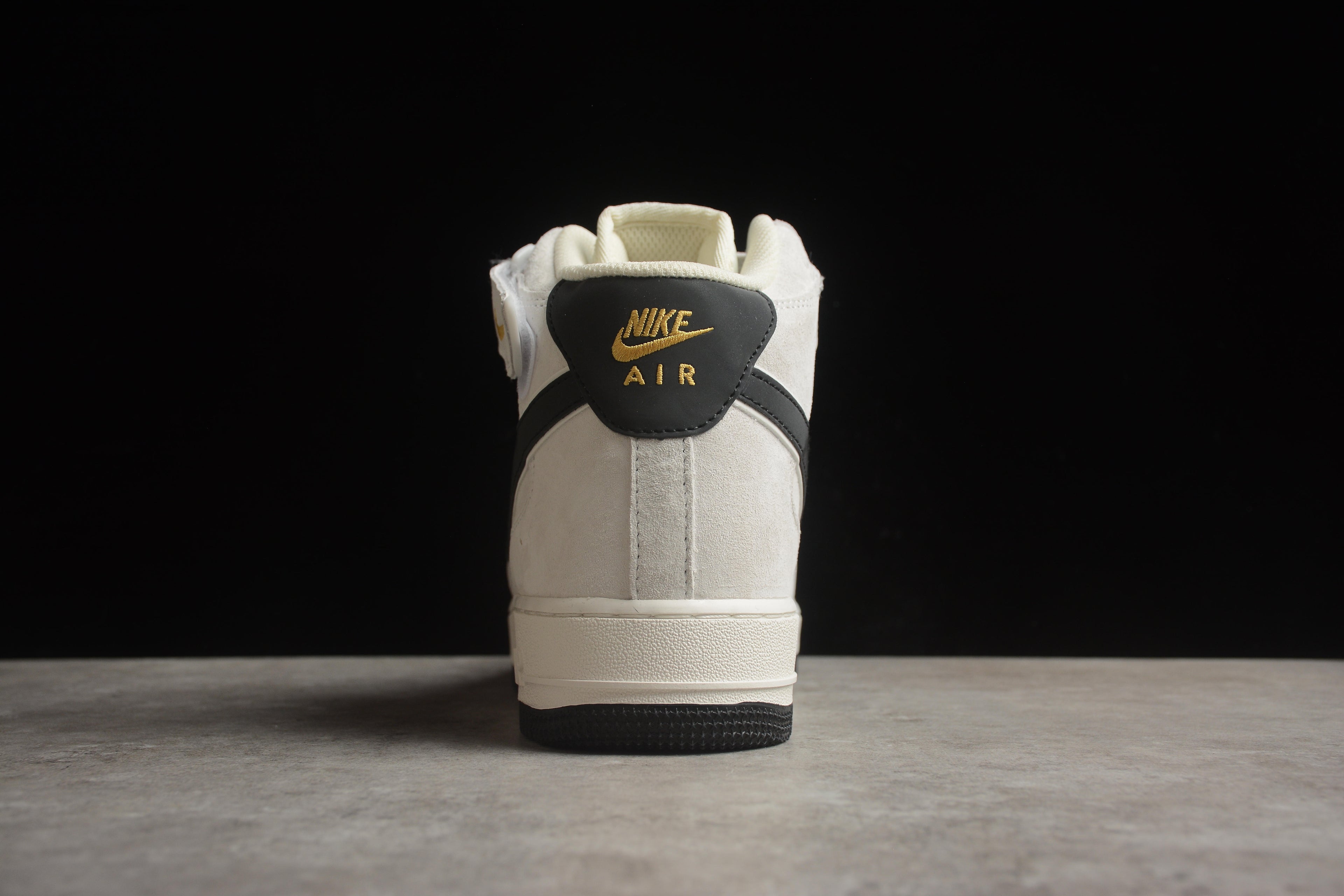 Air Force 1 High – Gris / Negro