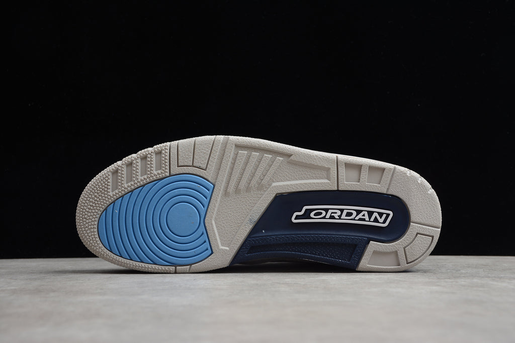 Air Jordan 3 – Blanco / Azul Claro