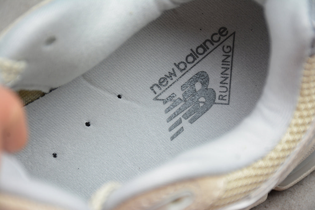 New Balance 2002R – Beige